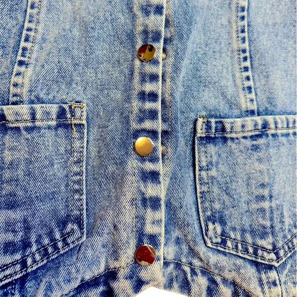 PINK LILY Women’s Size Large Denim Sleeveless Button-Up Vest - Picture 4 of 6